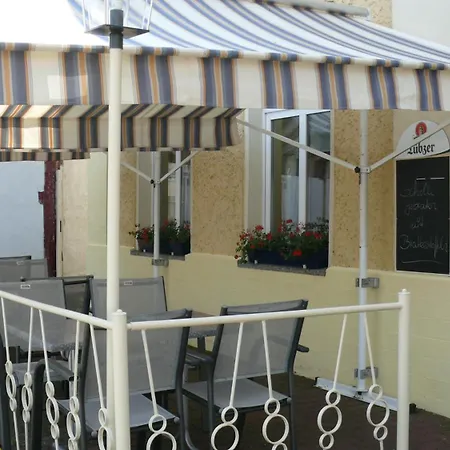 Pensión Mecklenburger Hof 3*